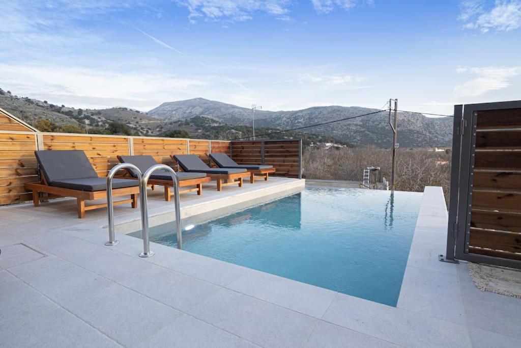 Lasithi Luxury Villa Mesa Lasithi エクステリア 写真
